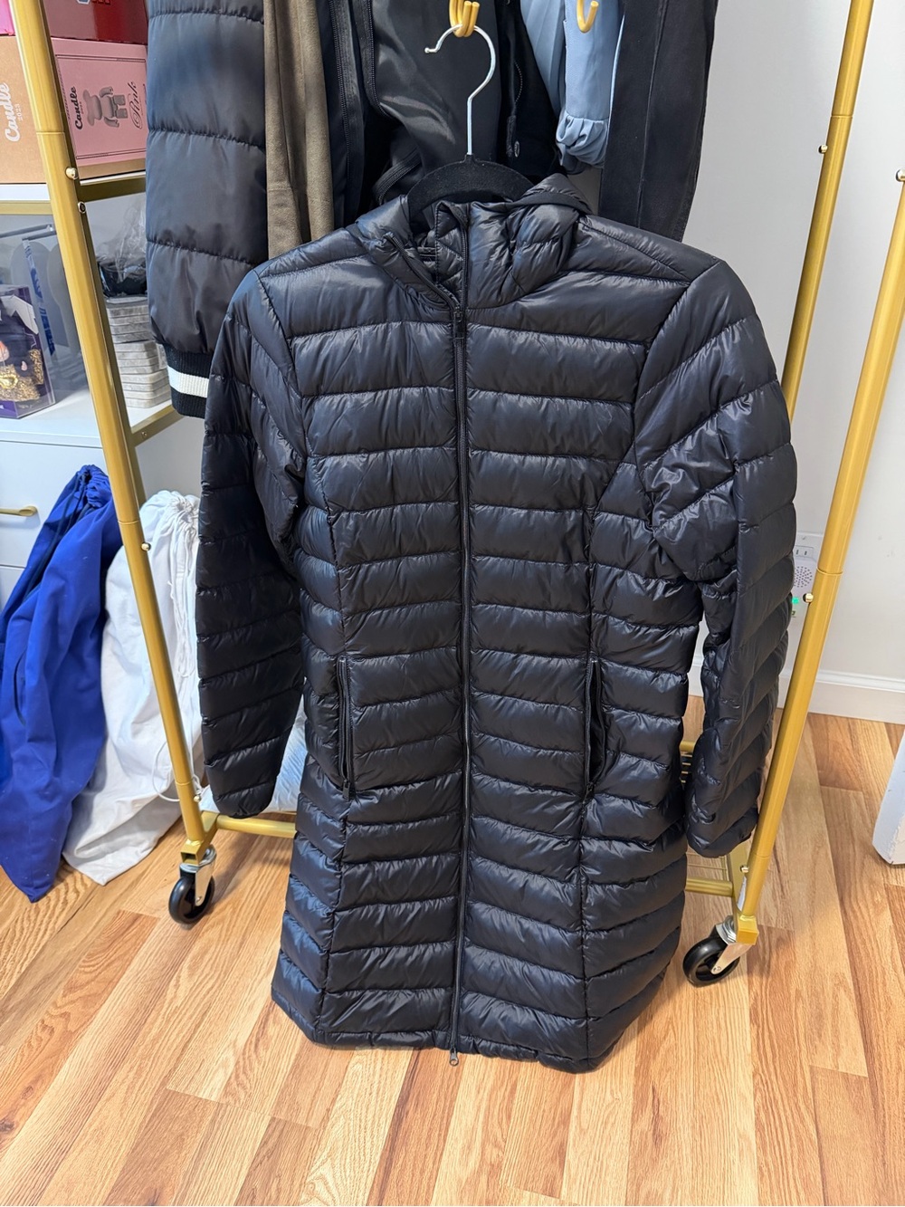 Aritzia the foundation puffer packable jacket size small